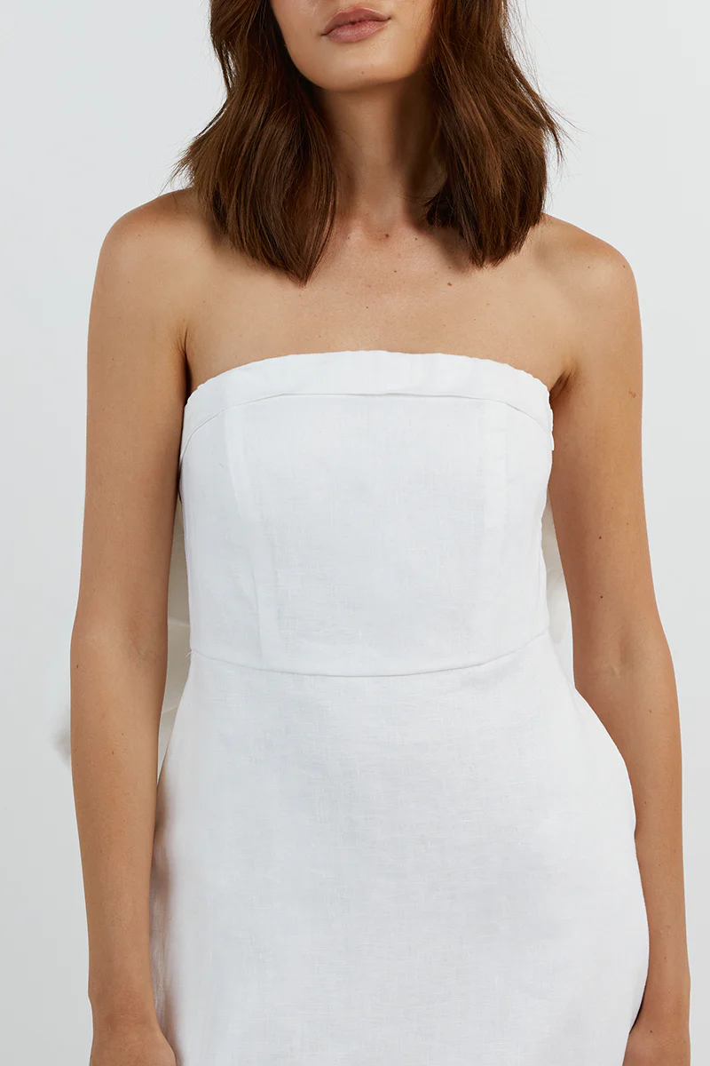 AISLE WHITE LINEN BACK BOW DRESS - Image 5
