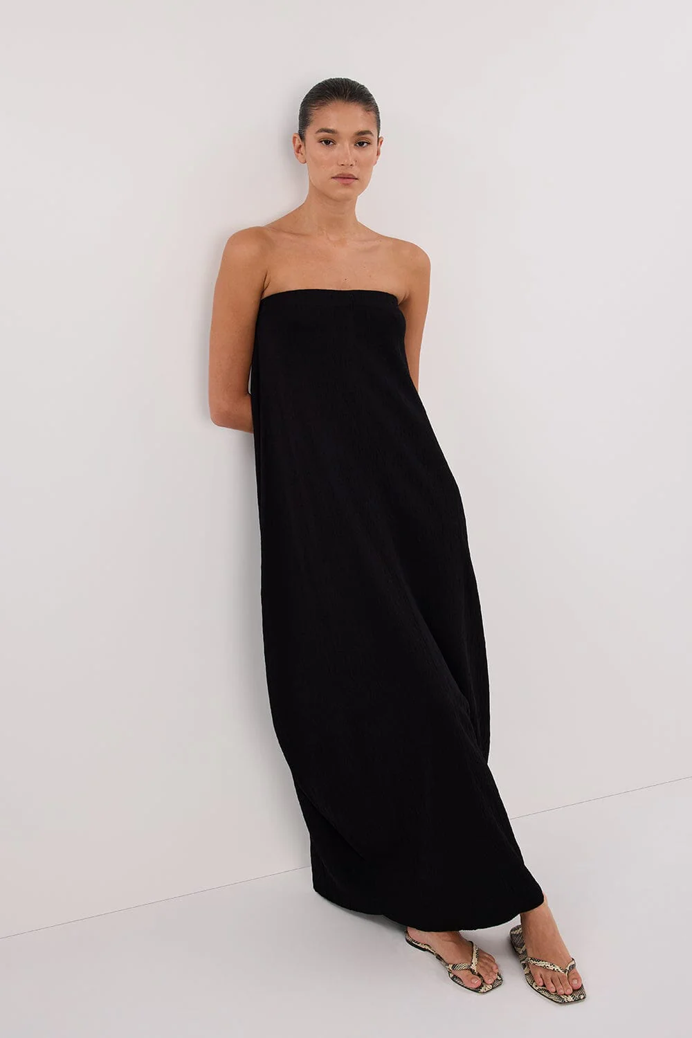 ALIAS BLACK TEXTURED KNIT STRAPLESS MIDI DRESS - Image 6