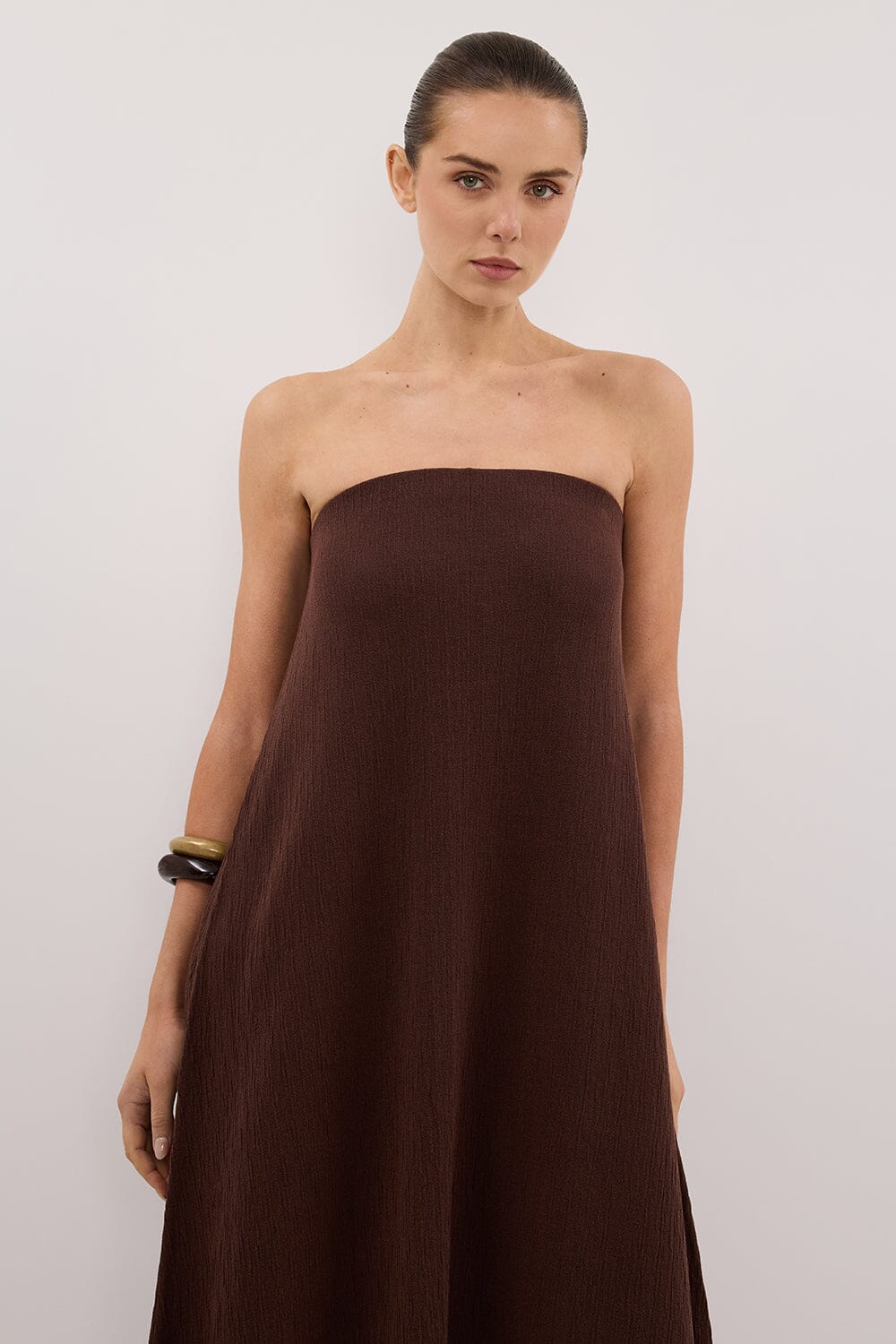ALIAS CHOC TEXTURED KNIT STRAPLESS MIDI DRESS - Image 2
