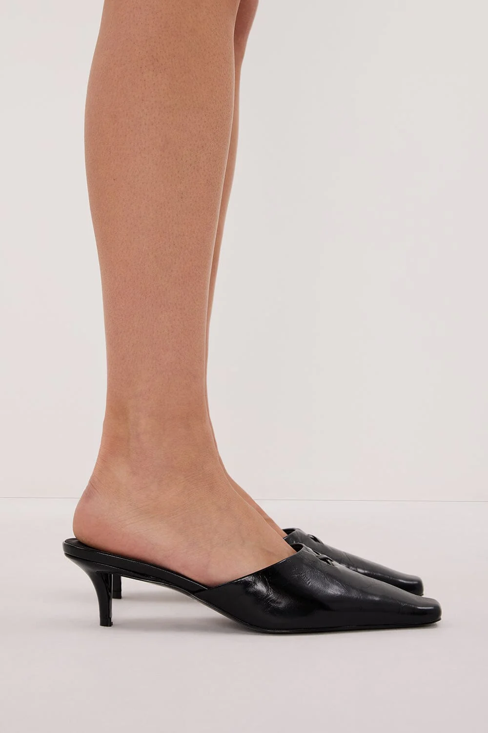 ALIAS MAE PORTIA HEEL BLACK - Image 2