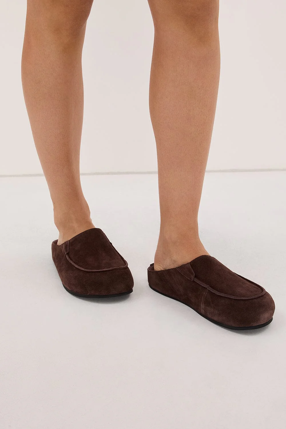 ALIAS MAE SHAAN FLAT CHOCOLATE SUEDE - Image 4