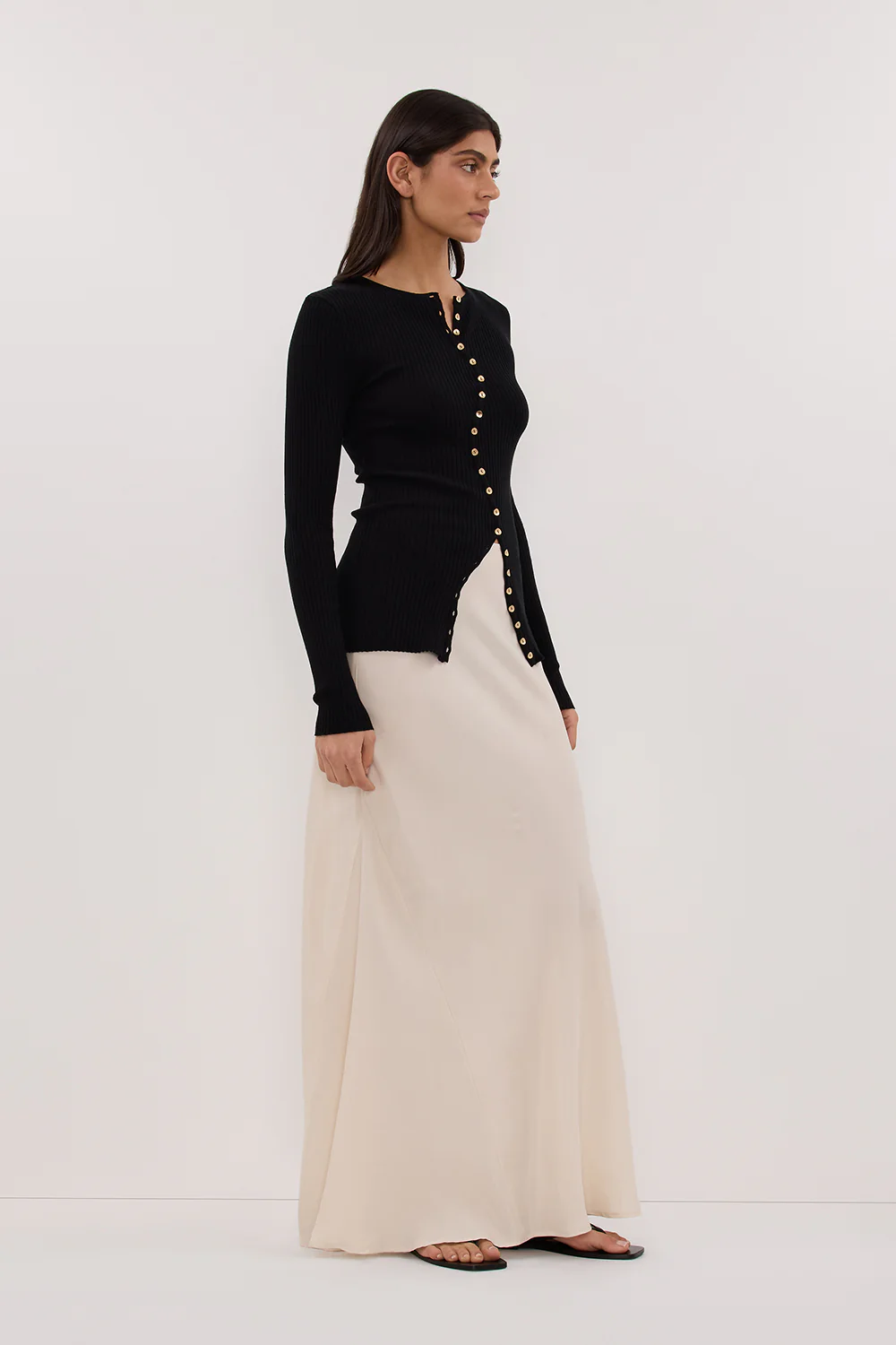 AMBER BLACK LONG SLEEVE KNIT CARDIGAN - Image 3