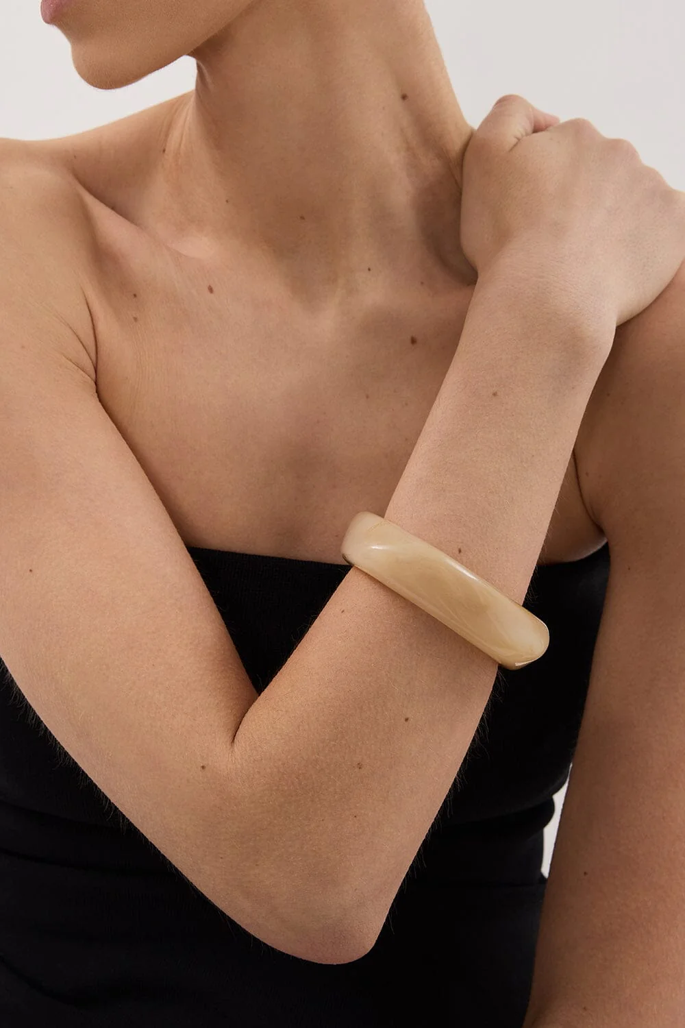 ANNA ROSSI NEED IT NOW CREAM BANGLE - Image 3