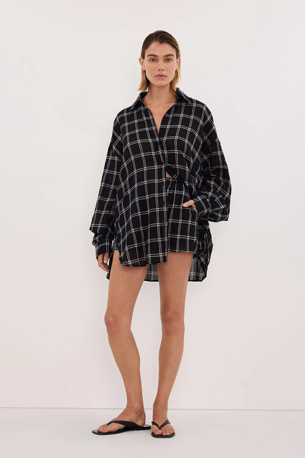 ANNALISE BLACK CHECK MICRO SHORT - Image 6