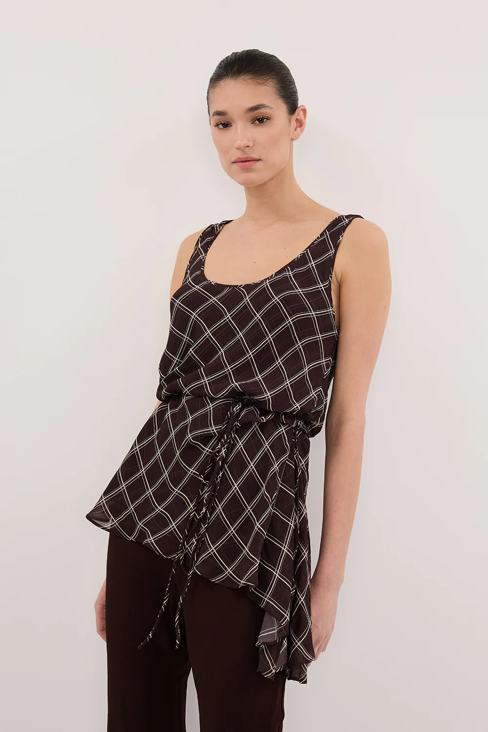 ARLINGTON CHOC SLEEVELESS CAMI TOP - Image 2