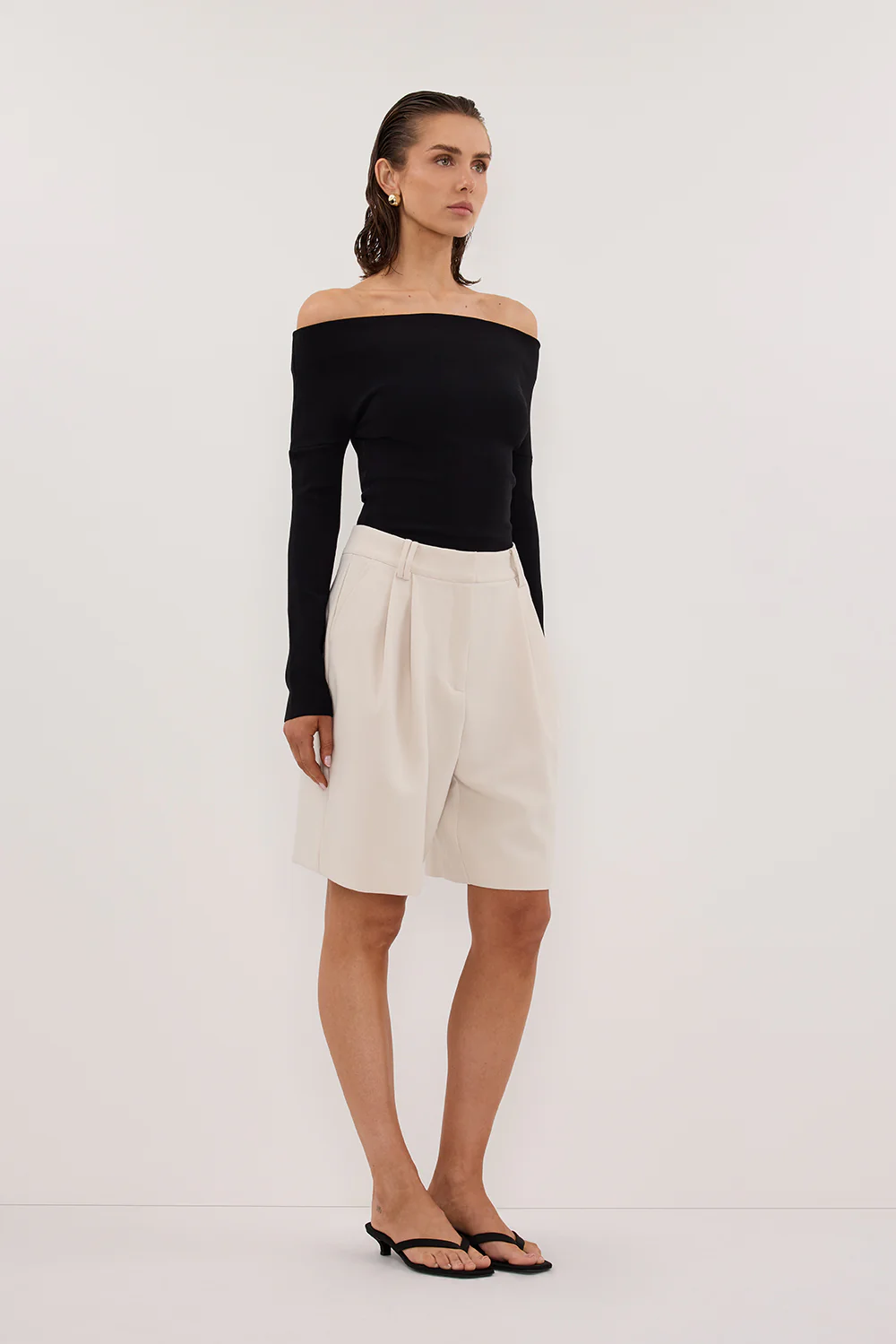 ASTRID BLACK LONG SLEEVE KNIT TOP - Image 3
