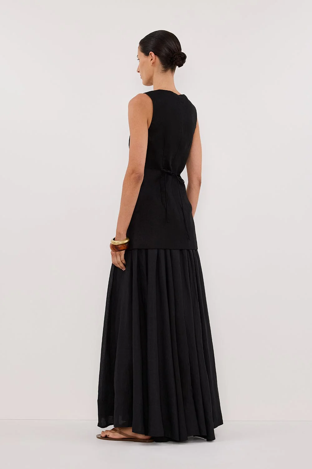 BAYLEE BLACK SLEEVELESS LINEN TOP - Image 4