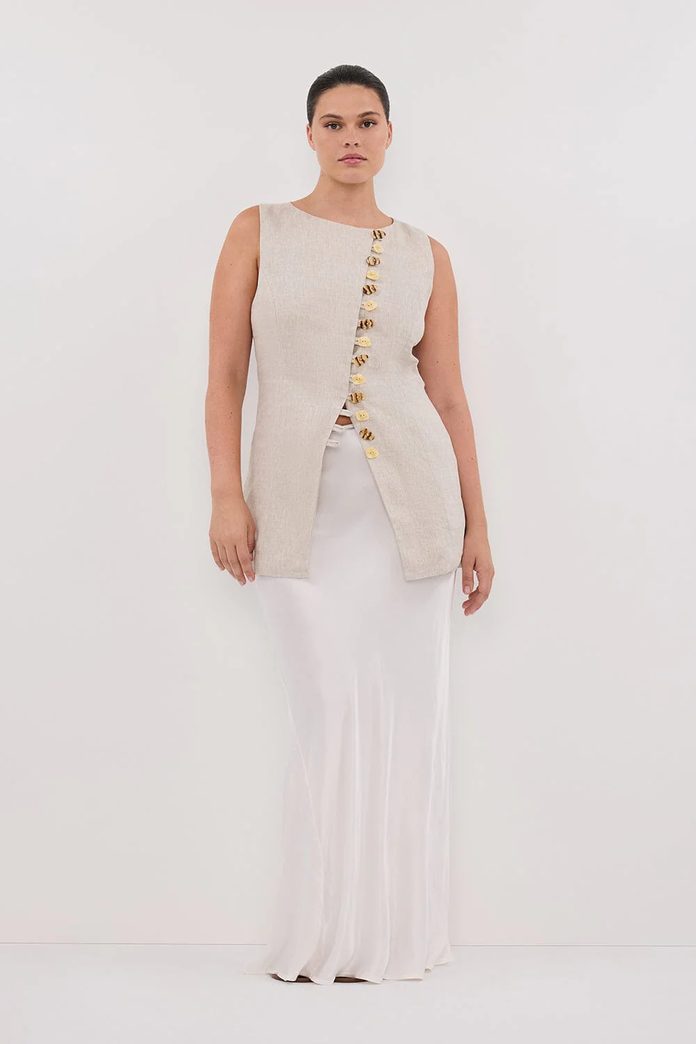 BAYLEE NATURAL SLEEVELESS LINEN TOP - Image 9