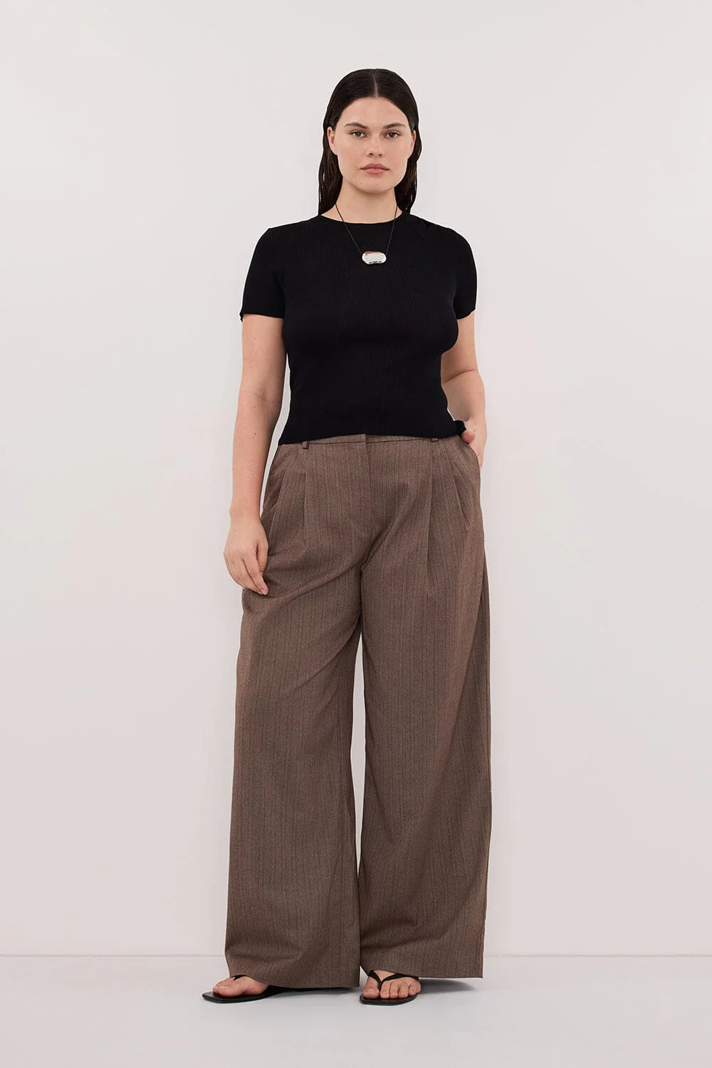 CLO BLACK RIBBED BABY TEE - Image 6