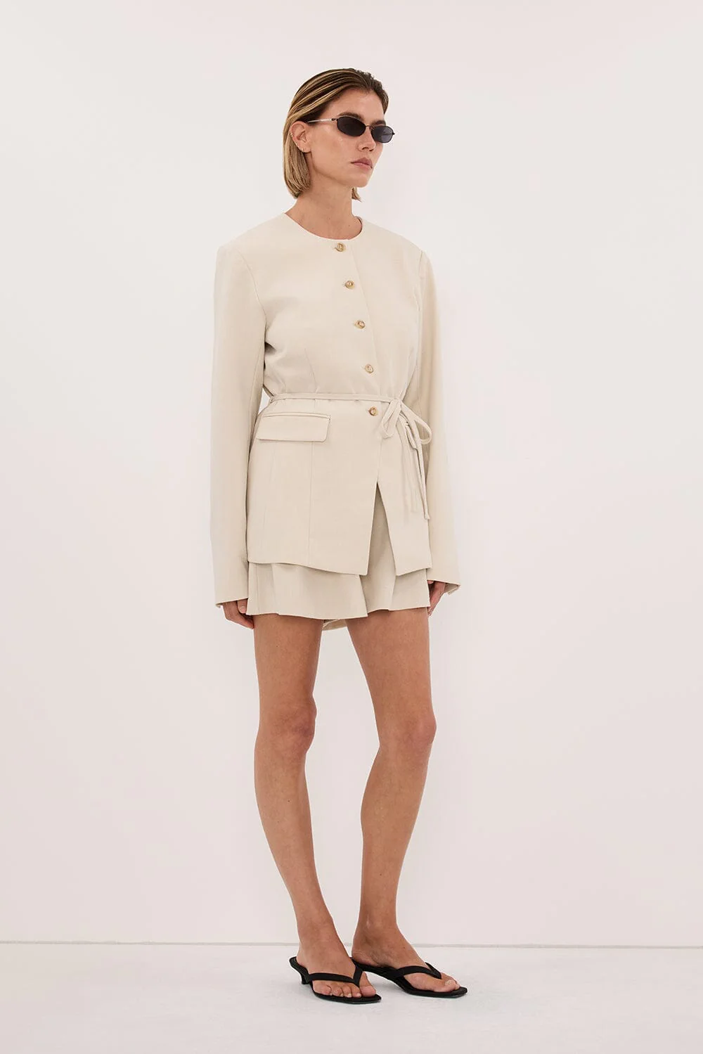 CYRUS BONE TAILORED SHORT - Image 3