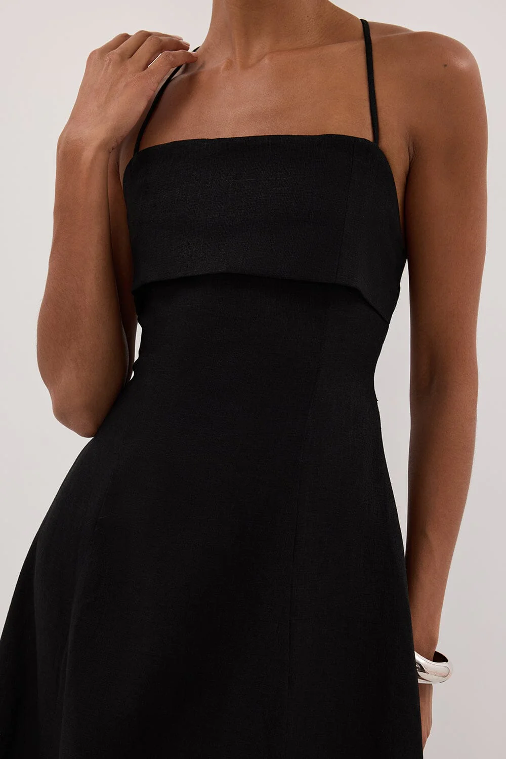 DANIELLA BLACK LINEN TIE BACK MIDI DRESS - Image 5