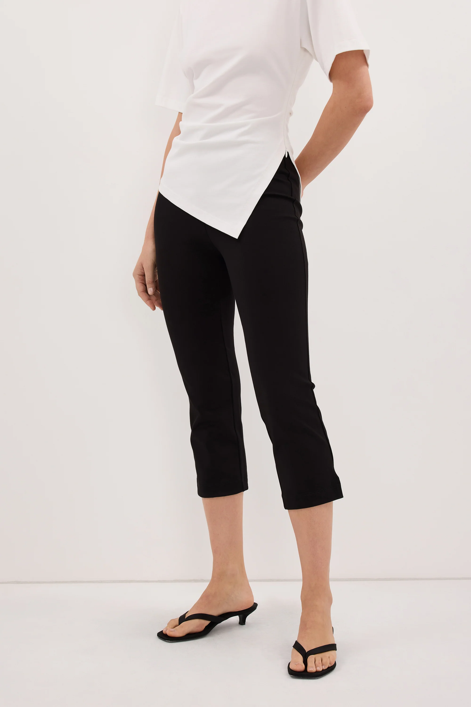 DEMI BLACK 7/8 CAPRI PANT - Image 3