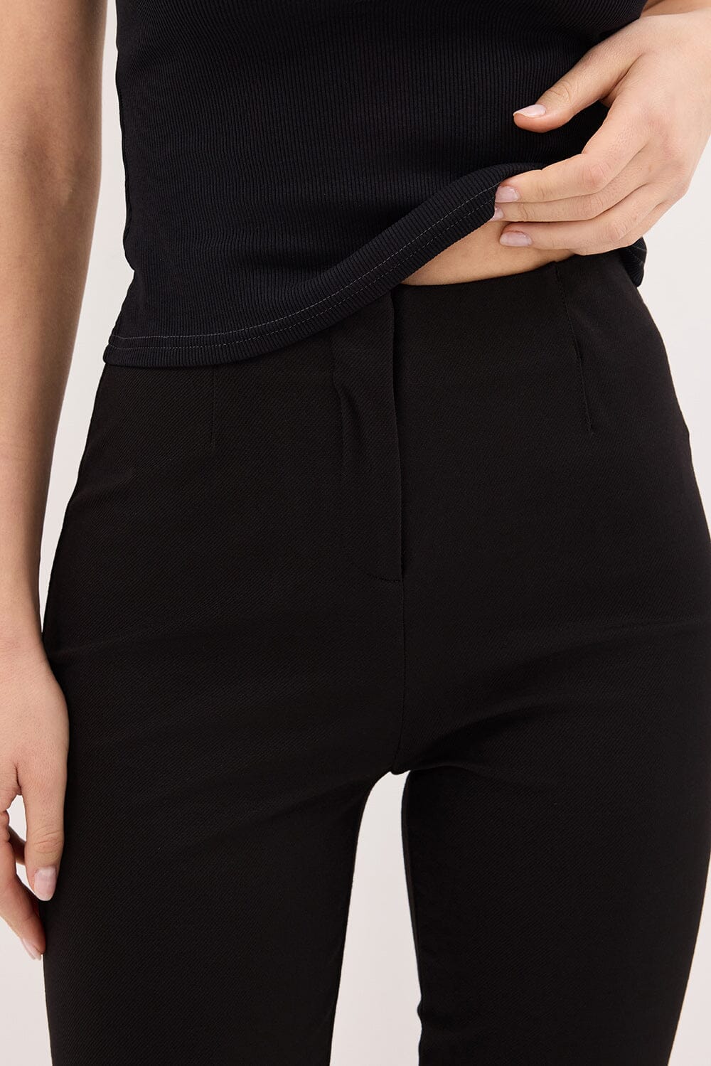 DEMI BLACK CAPRI PANT - Image 5