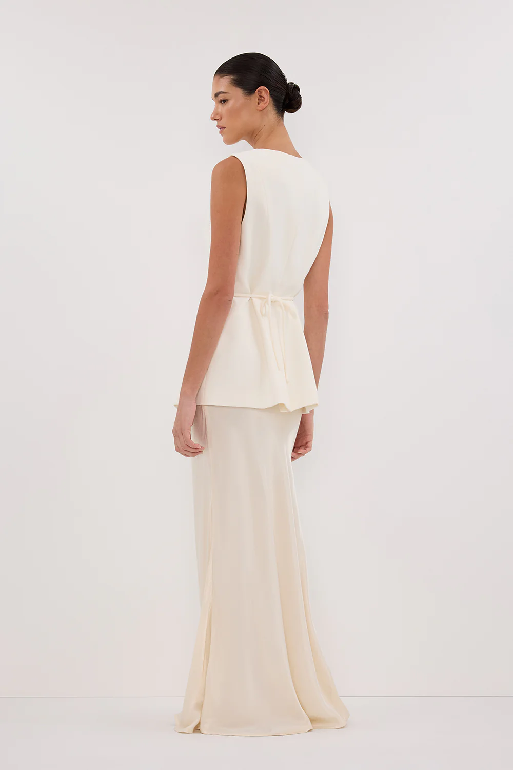 DEMI CREAM LONGLINE VEST - Image 4