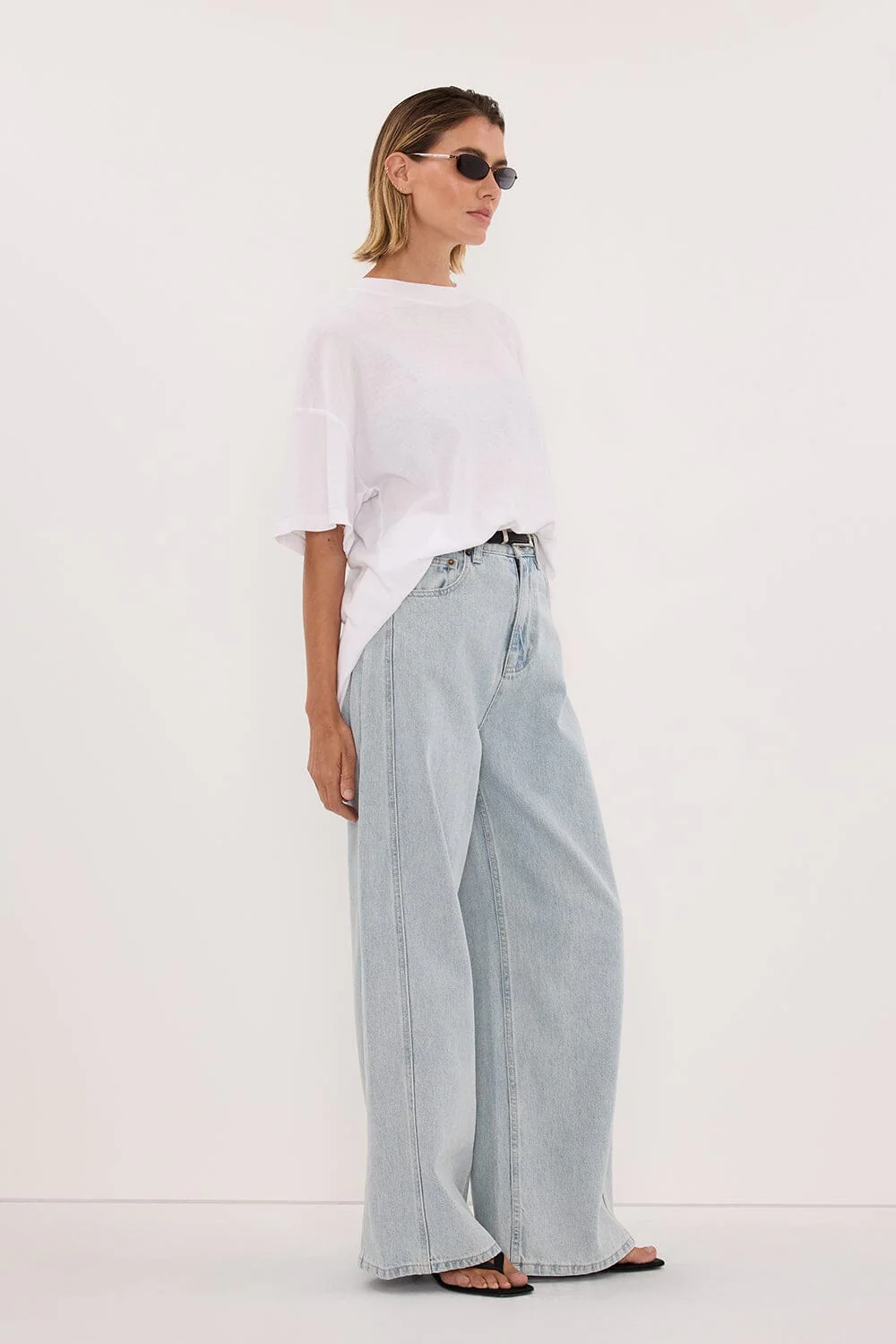 DREW LIGHT RINSE WIDE LEG DENIM JEAN - Image 4