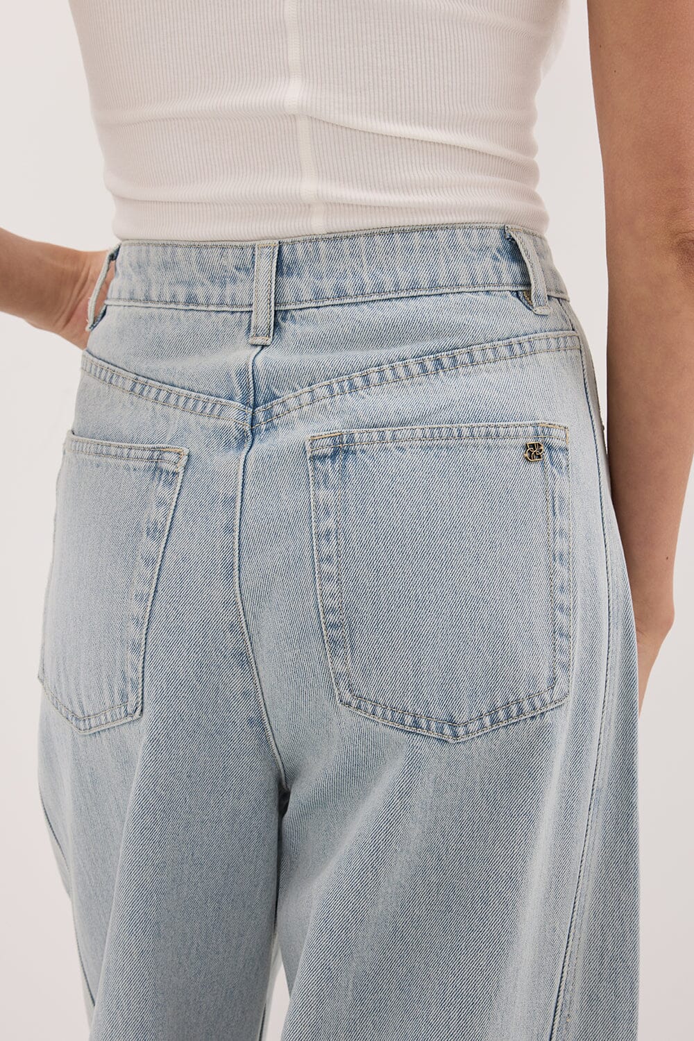DREW LIGHT RINSE WIDE LEG DENIM JEAN - Image 6
