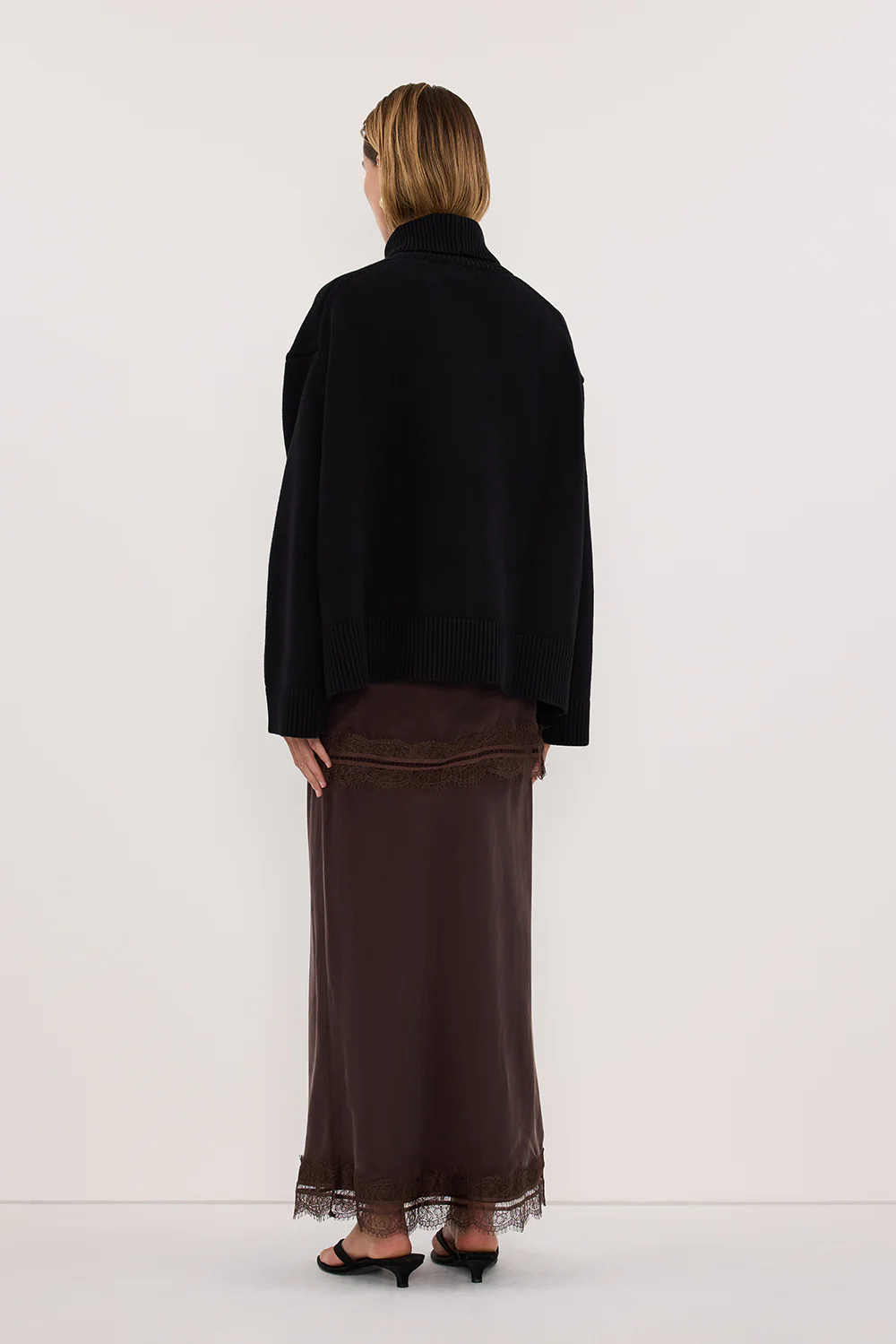 ELLA BLACK TURNBACK NECK KNIT JUMPER - Image 4