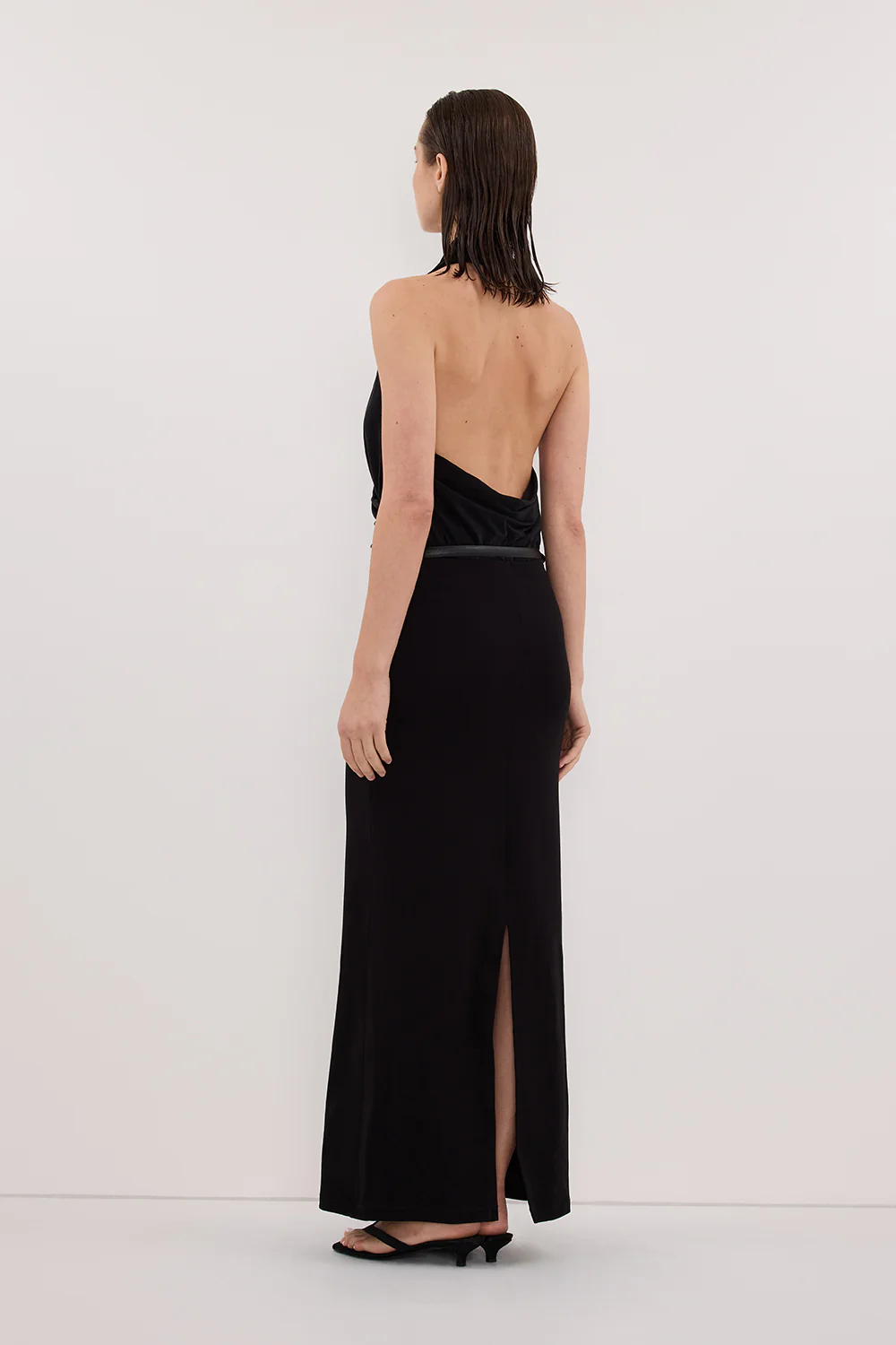 FELICITY BLACK SLEEVELESS HALTER MIDI DRESS - Image 4