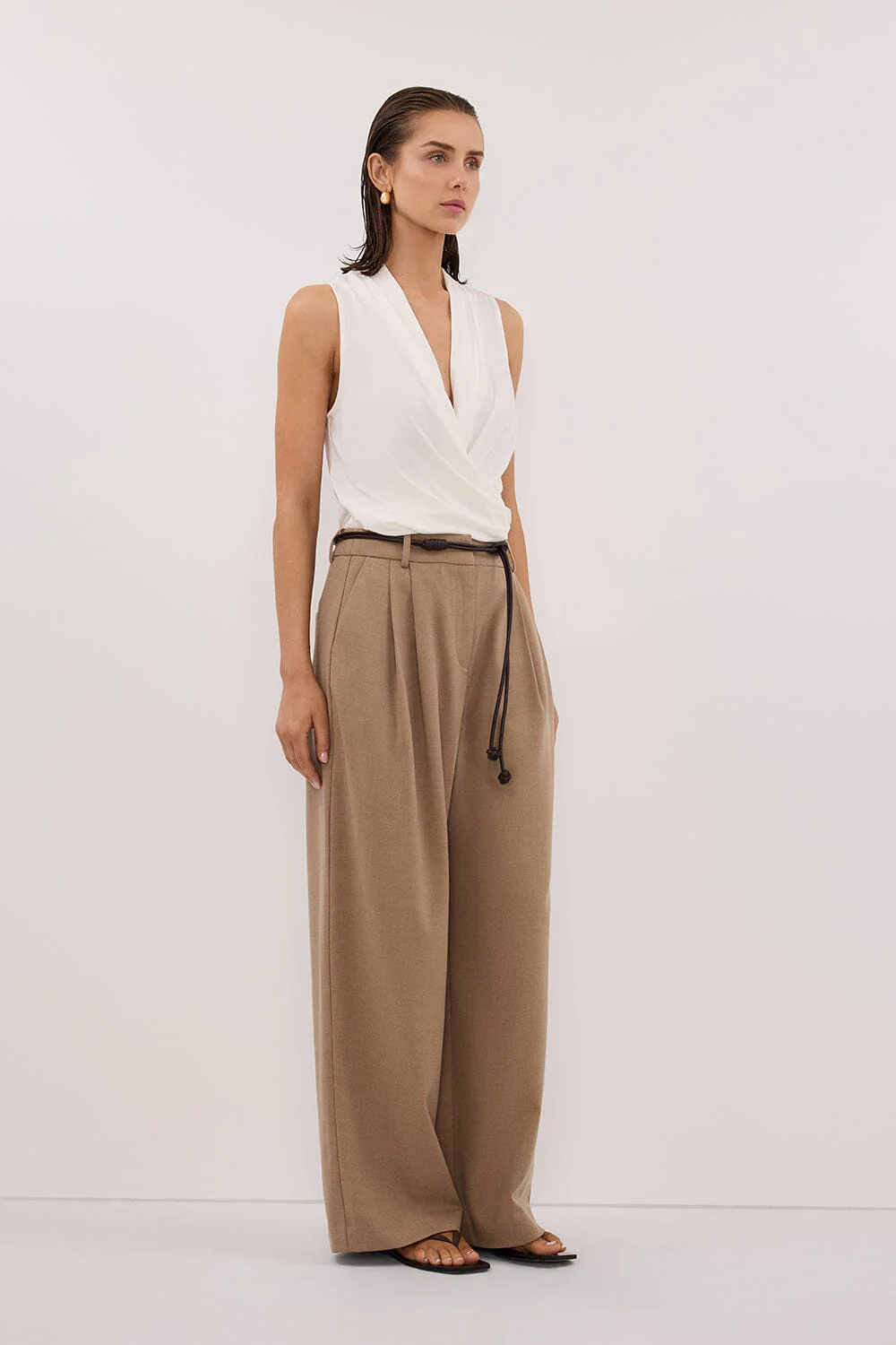 FELICITY OFF WHITE SLEEVELESS WRAP TOP - Image 3