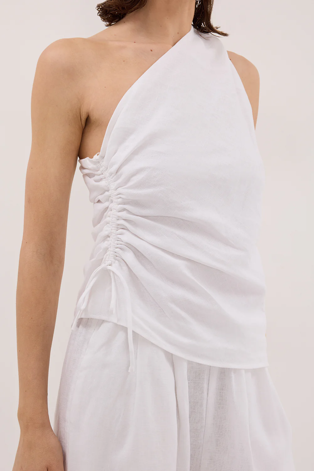 FINNY WHITE SLEEVELESS LINEN TOP - Image 5