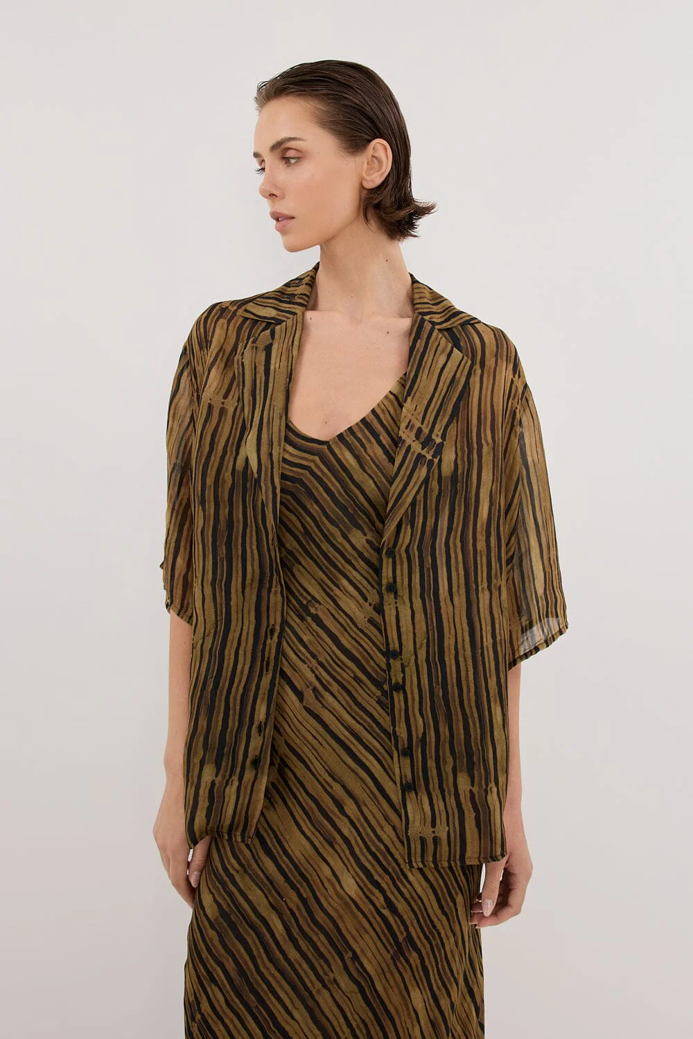 FLEUR DARK CHOCOLATE SHIRT - Image 2
