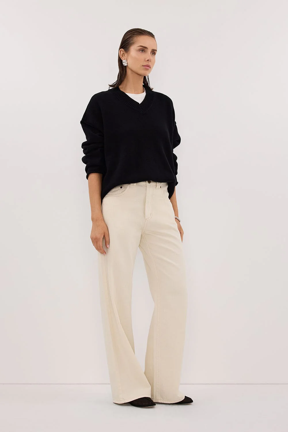 FLINT BLACK V NECK KNIT JUMPER - Image 4