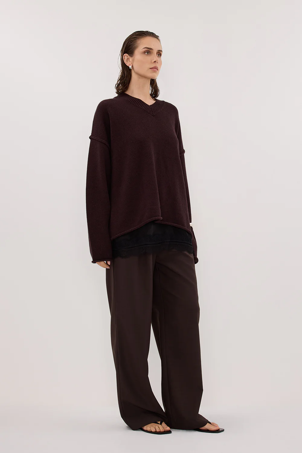 FLINT PLUM V NECK KNIT JUMPER - Image 2