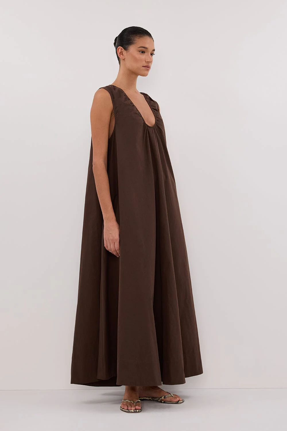 GABBY BITTER CHOC OVERSIZED COTTON MIDI DRESS - Image 2