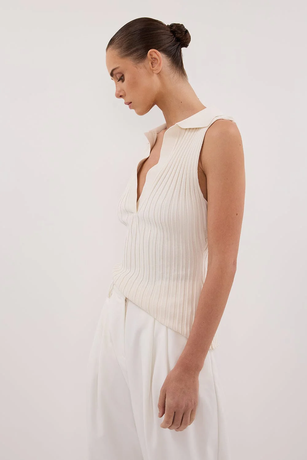 HAL PLASTER SLEEVELESS KNIT TOP - Image 2