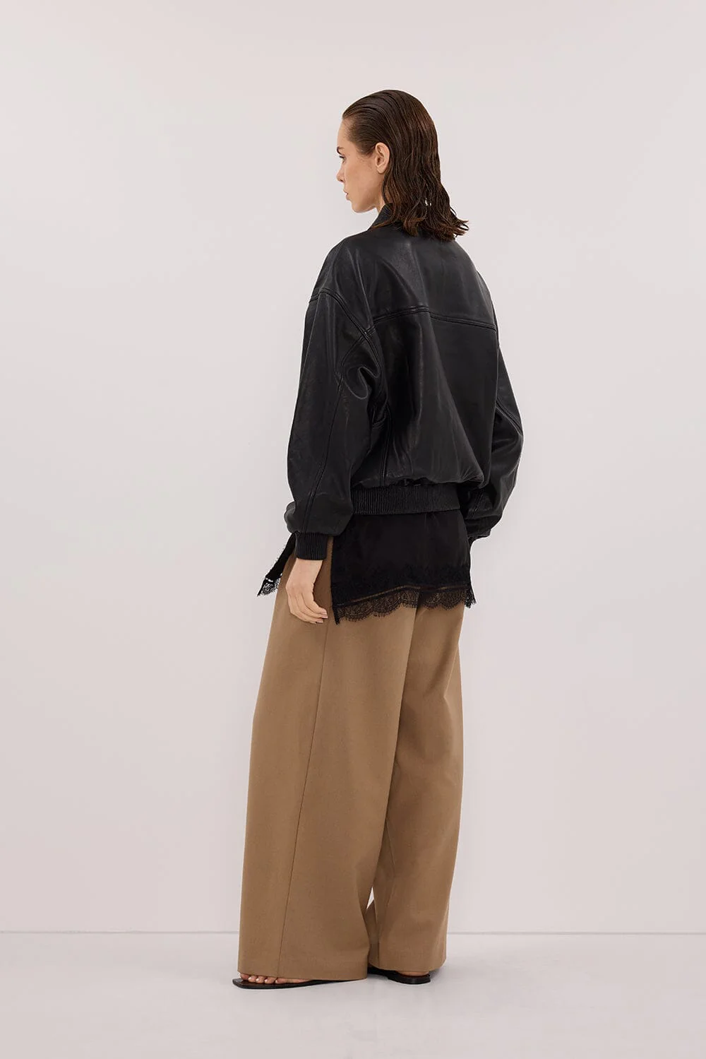 HUTTON BLACK LEATHER BOMBER JACKET - Image 4