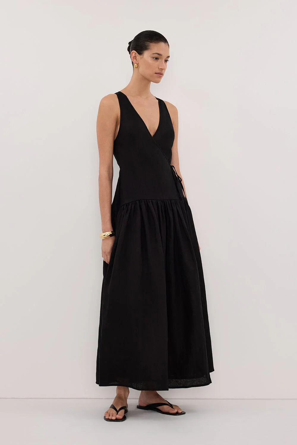 ILIO BLACK SLEEVELESS LINEN WRAP MIDI DRESS - Image 3