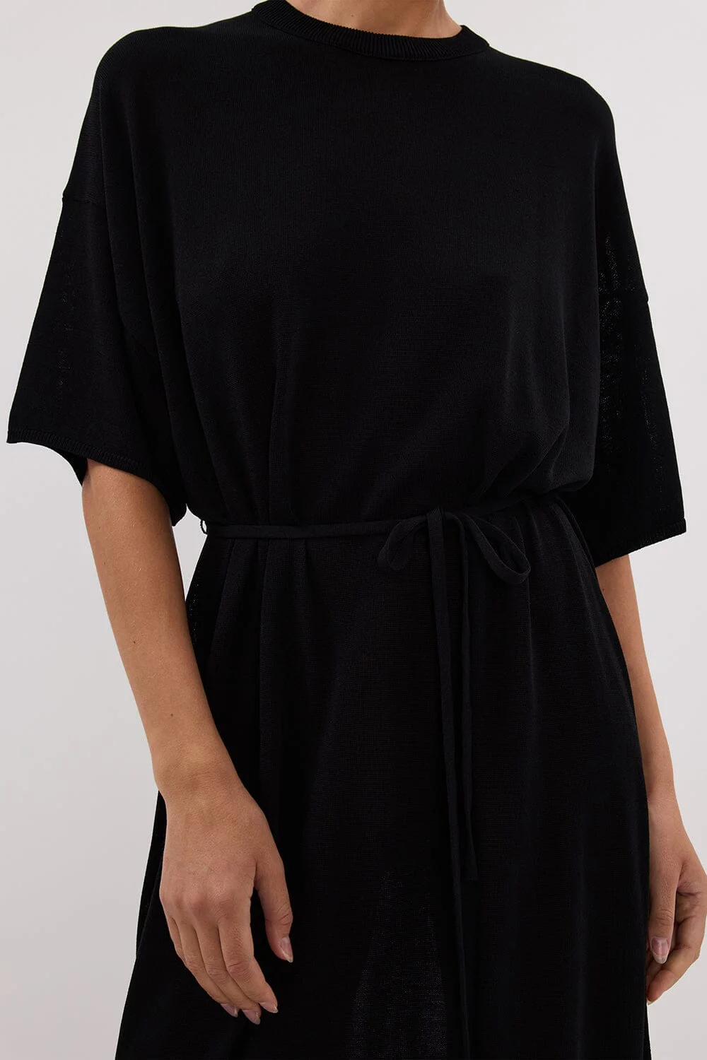 JACKI BLACK OVERSIZED SLEEVED KNIT MAXI DRESS - Image 5