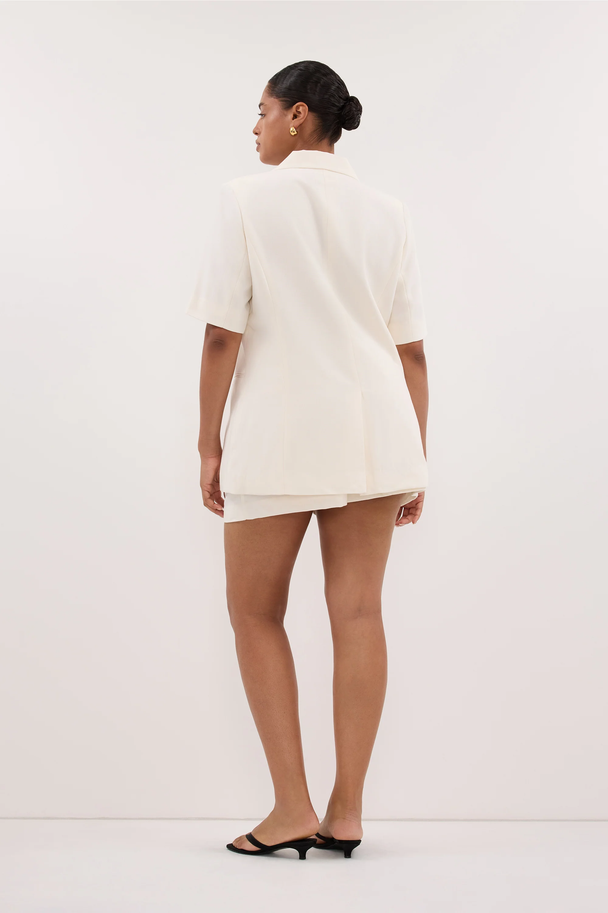 JORDY CREAM TAILORED SHORT - Image 7