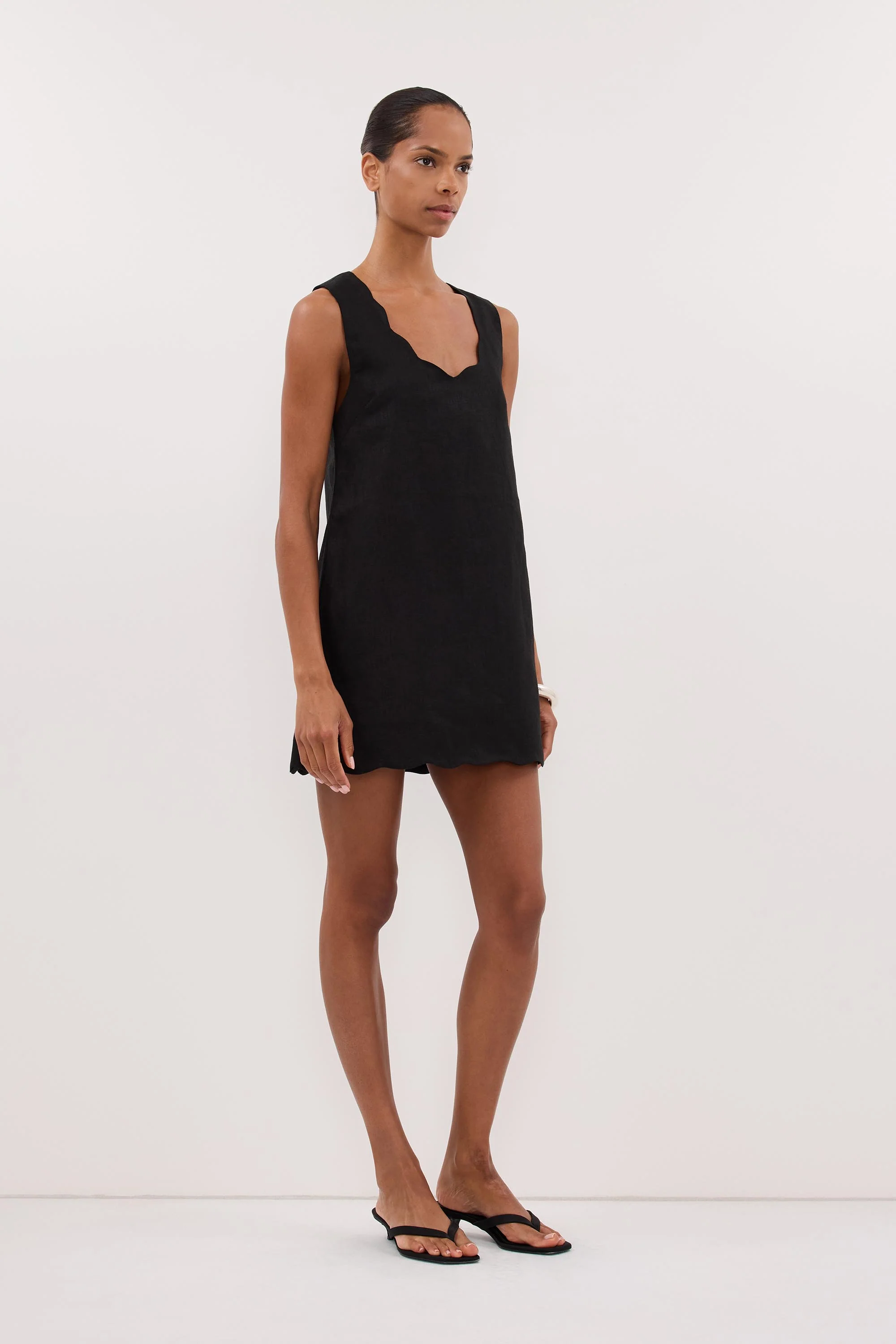 LELA BLACK SLEEVELESS LINEN MINI DRESS - Image 3