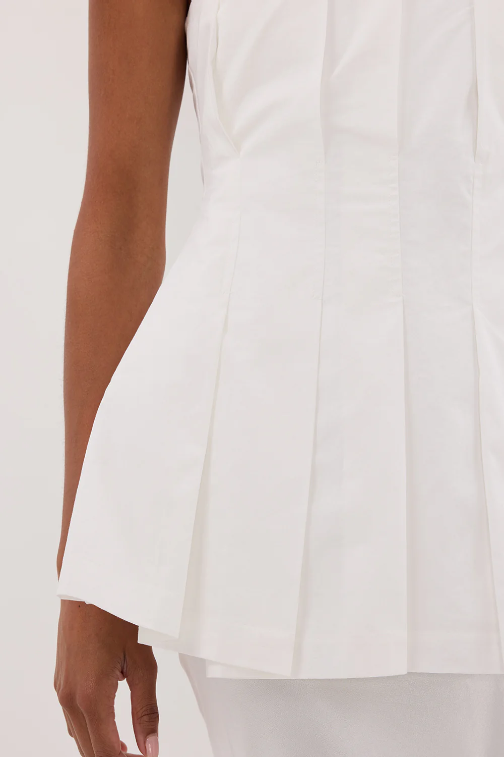 LILLY WHITE PLEATED STRAPLESS TOP - Image 5