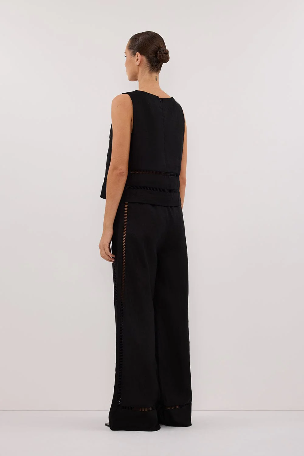 LINDSAY BLACK LINEN BOXY TOP - Image 4
