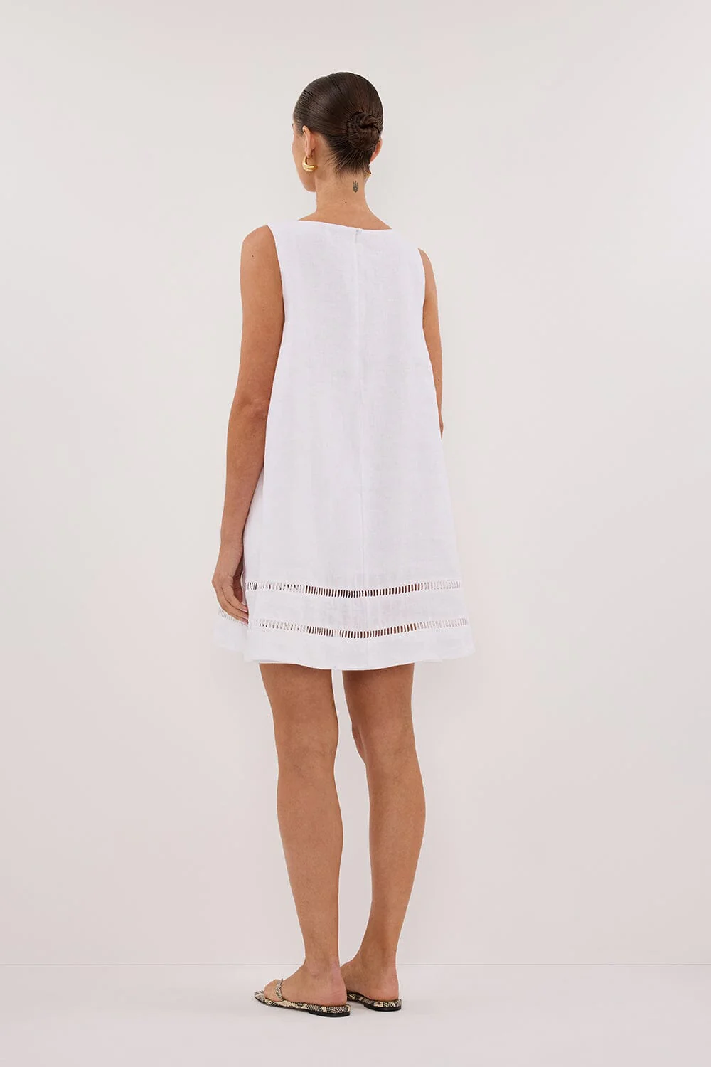 LINDSAY WHITE LINEN MINI DRESS - Image 4