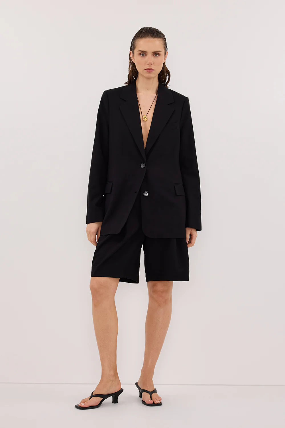 LIZA BLACK TAILORED BERMUDA SHORT - Image 2