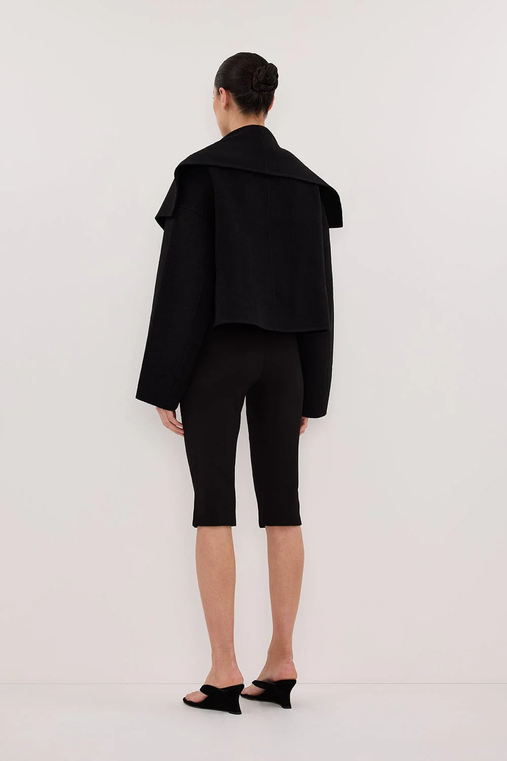 LUCIA BLACK CROPPED WOOL BLEND TRENCH COAT - Image 4