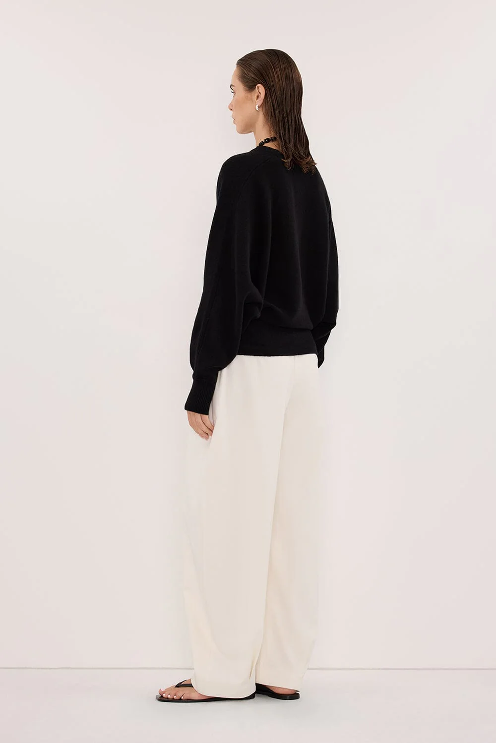 LUMI BLACK V NECK MERINO KNIT JUMPER - Image 3