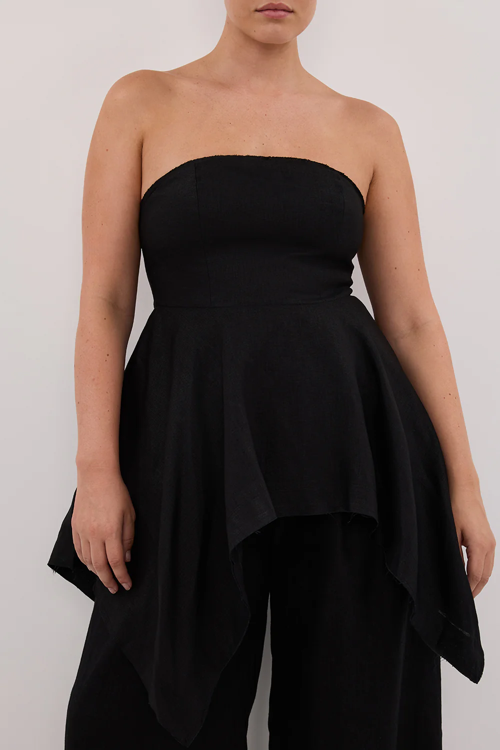 LUNA BLACK LINEN HANDKERCHIEF TOP - Image 10