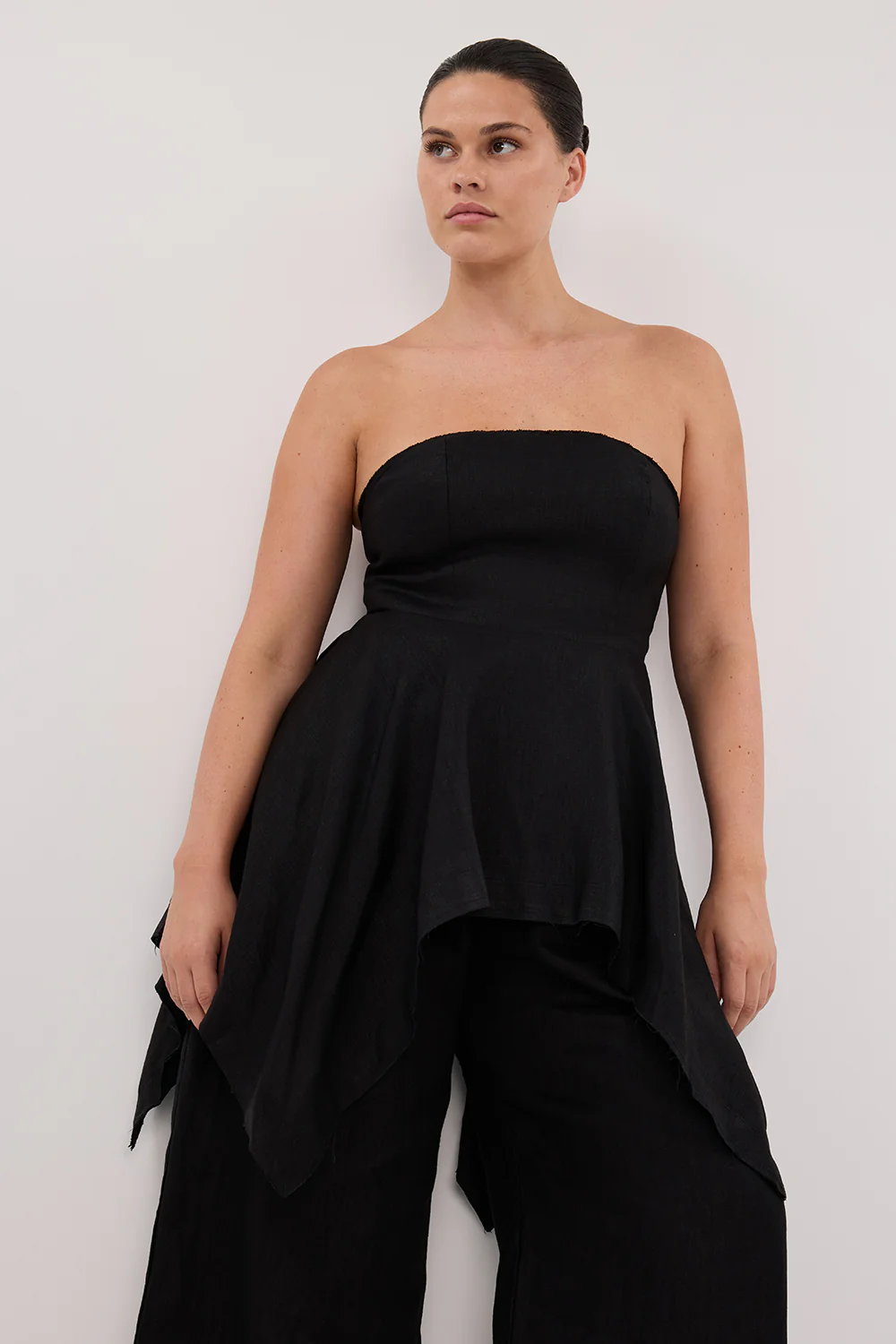 LUNA BLACK LINEN HANDKERCHIEF TOP - Image 11