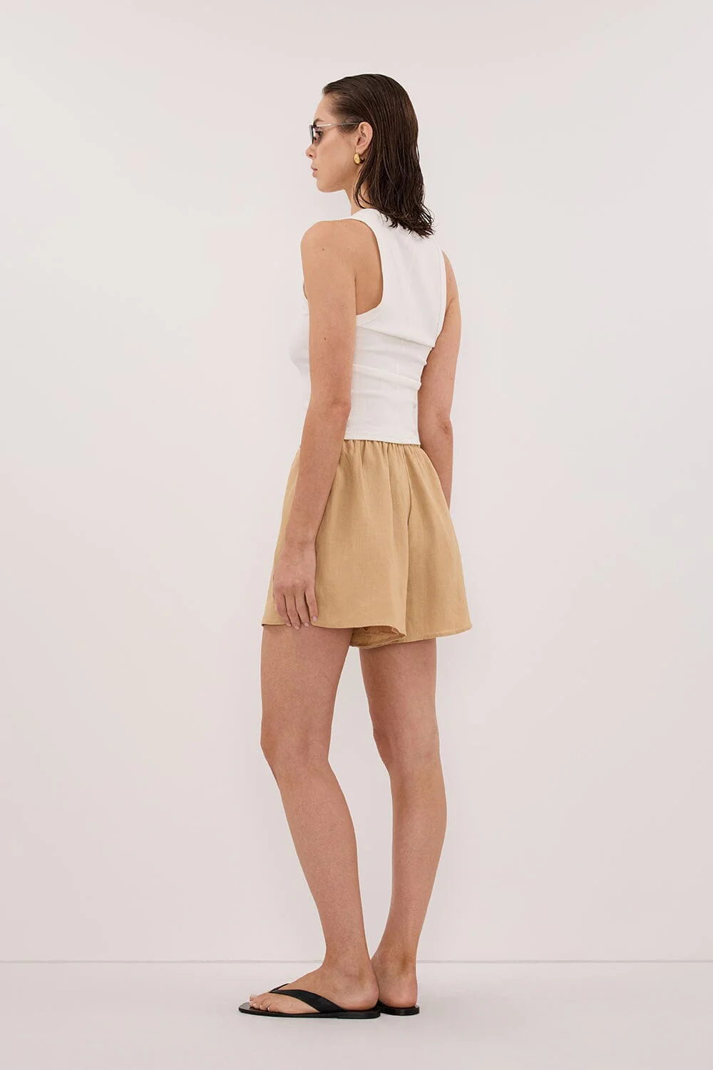 LUNE TAN LINEN SHORT - Image 4