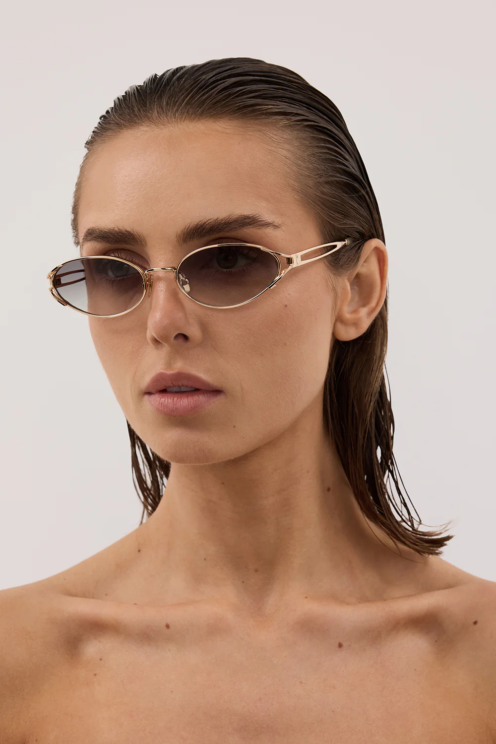 LUV LOU THE PALOMA CHARCOAL GRAD SUNGLASSES - Image 4