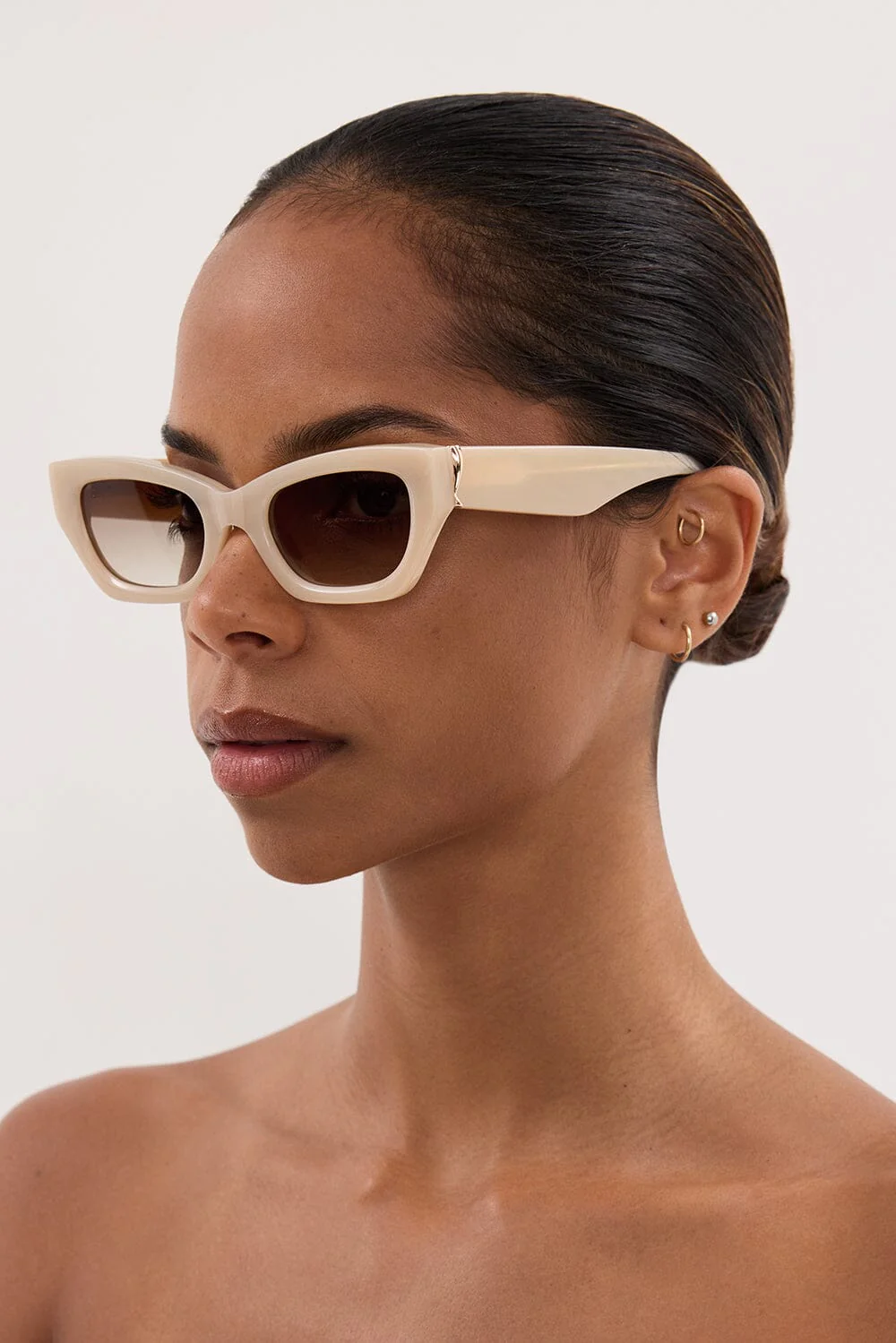 LUV LOU THE SUTTON NUDE HAZE SUNGLASSES - Image 2