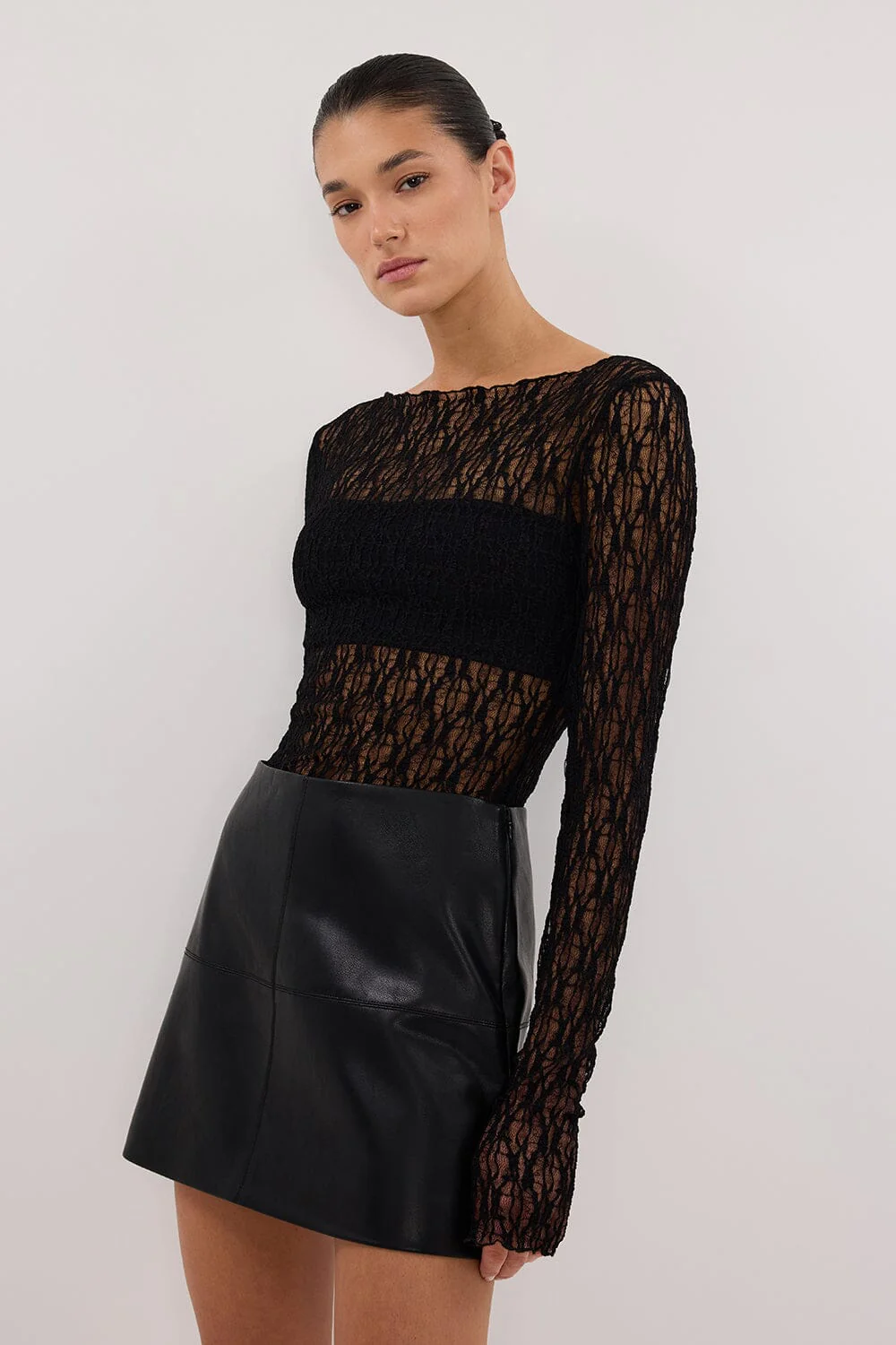 MONTY BLACK FAUX LEATHER MINI SKIRT - Image 2
