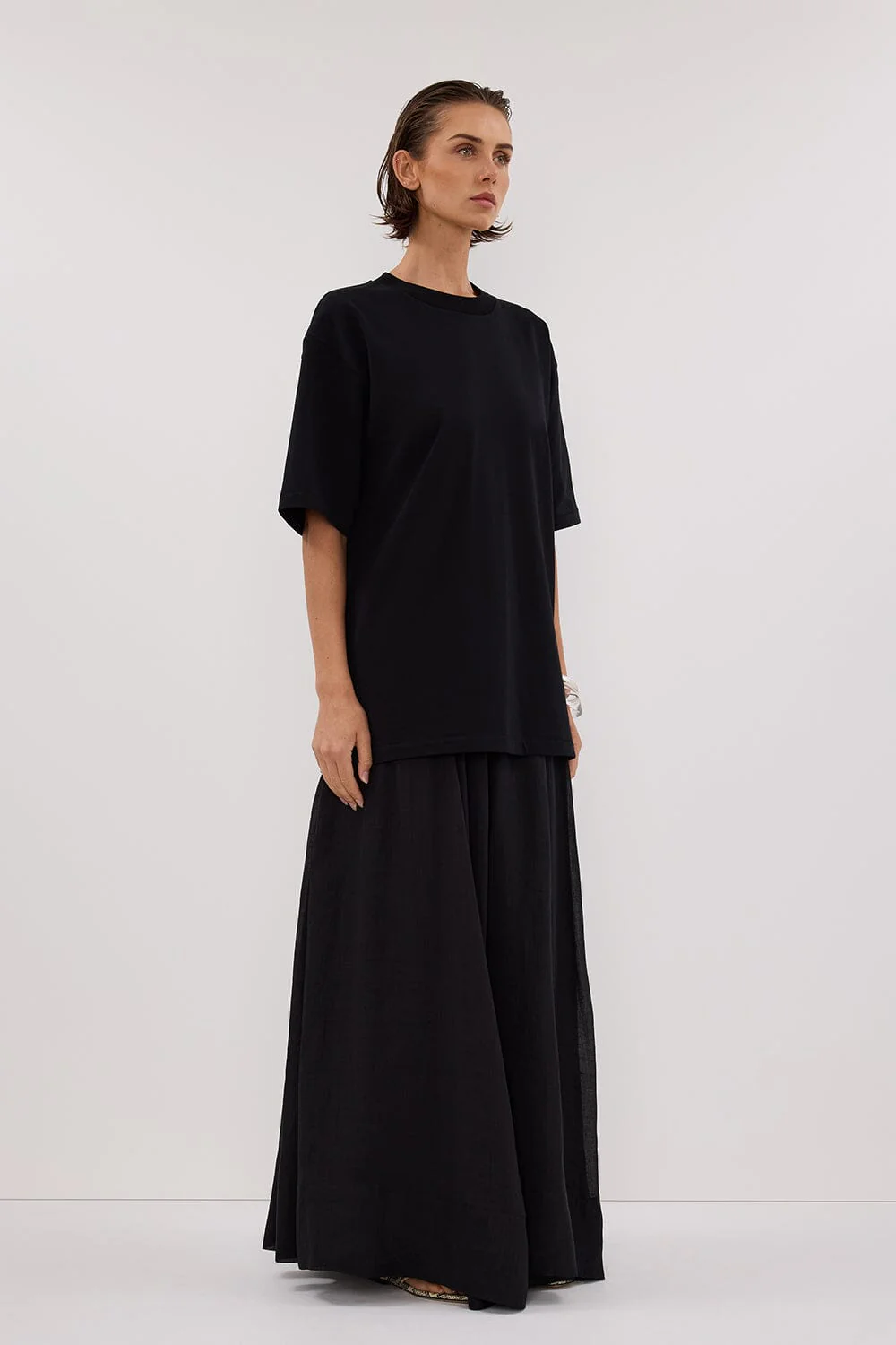 NOAH BLACK LONGLINE TEE - Image 3