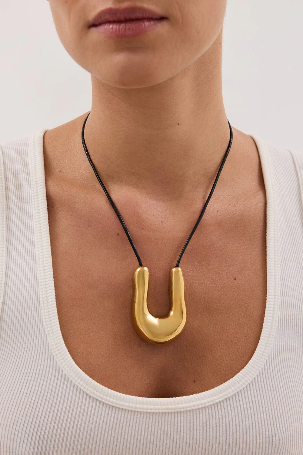 NOAH THE LABEL GOLD FLUID NECKLACE - Image 2