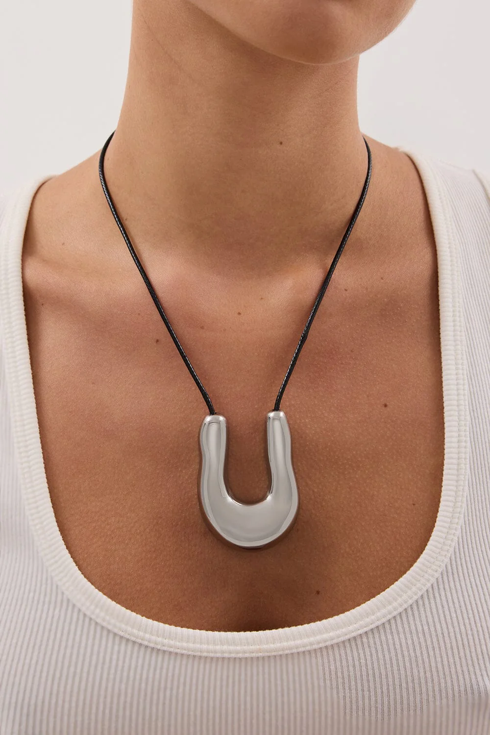 NOAH THE LABEL SILVER FLUID NECKLACE - Image 2