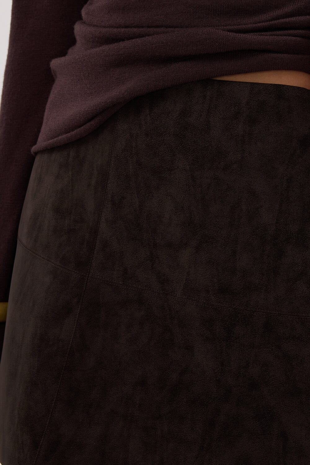 OAKLAND CHOC FAUX SUEDE MINI SKIRT - Image 6